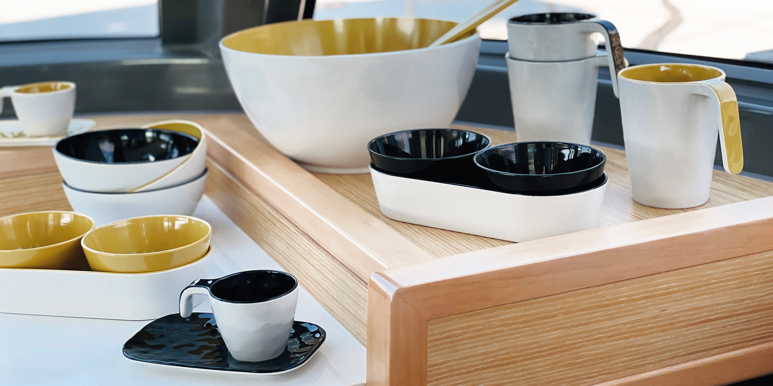 Campinggeschirr aus Melamin, Porzellan und Tritan oder Polycarbonat